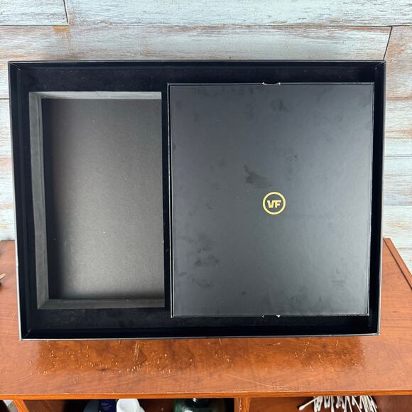 Veefriends Gift Goat #17 EMPTY Premium Collector's Box Limited to /555 - Picture 2 of 10